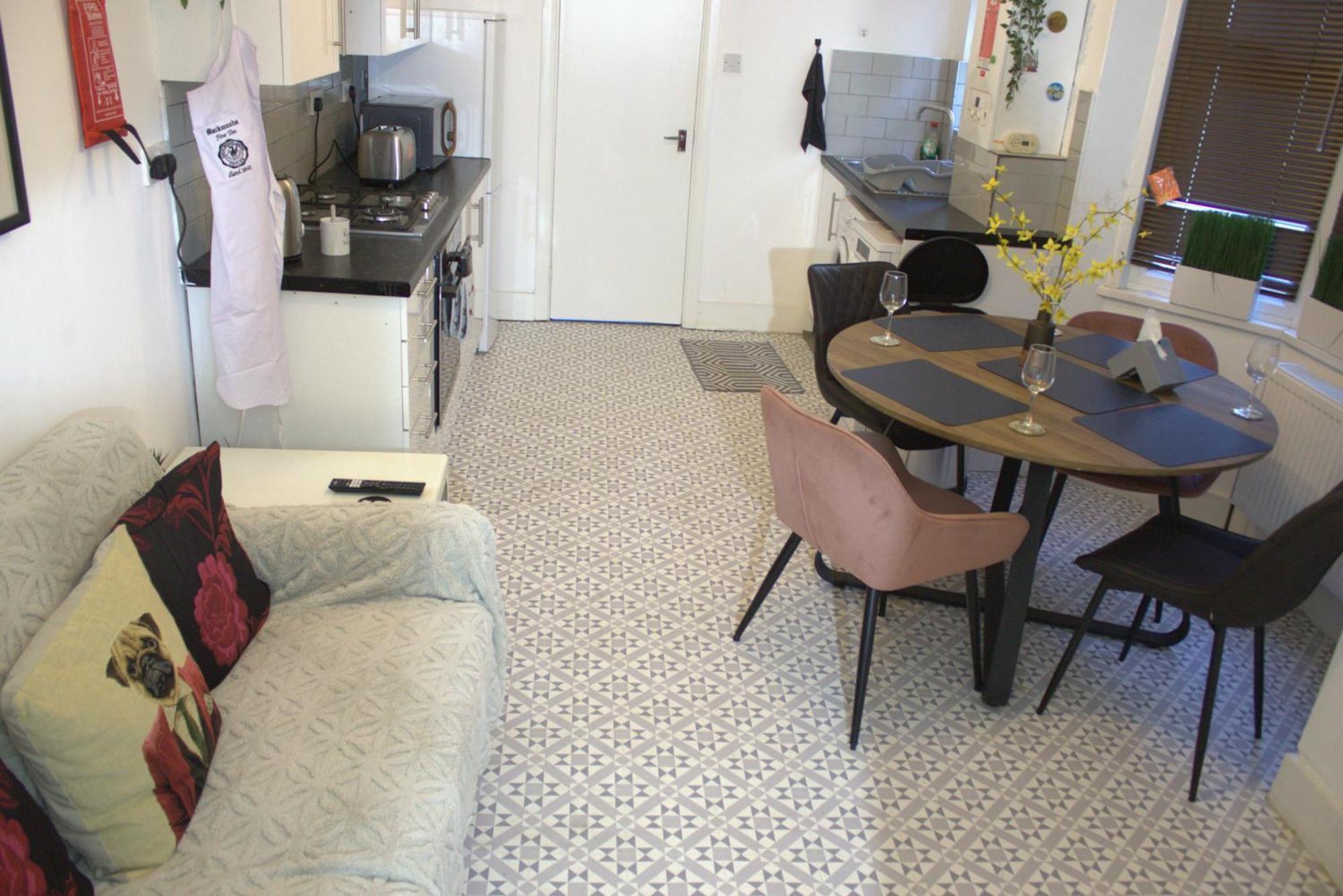 Two Bedroom Flat Near Transport & Shops London Exterior foto