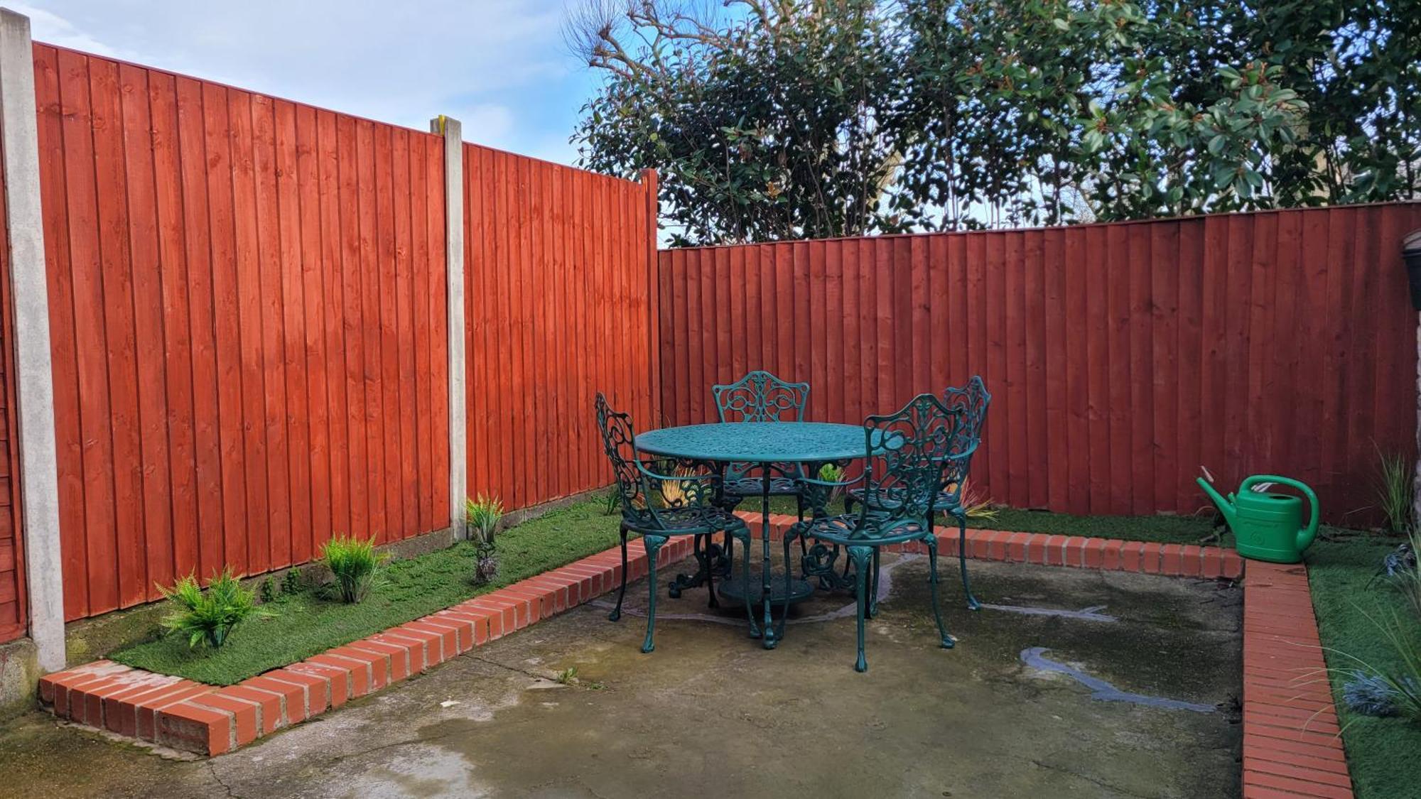 Two Bedroom Flat Near Transport & Shops London Zimmer foto